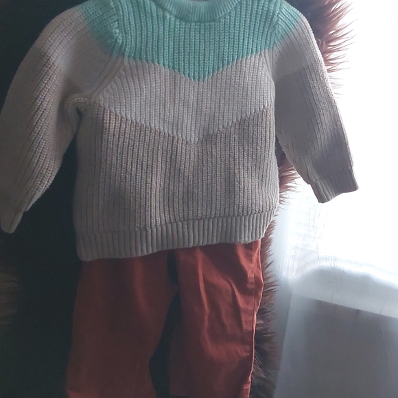 Cat And Jack boy sweater set, size 6-9M - Picture 2 of 8